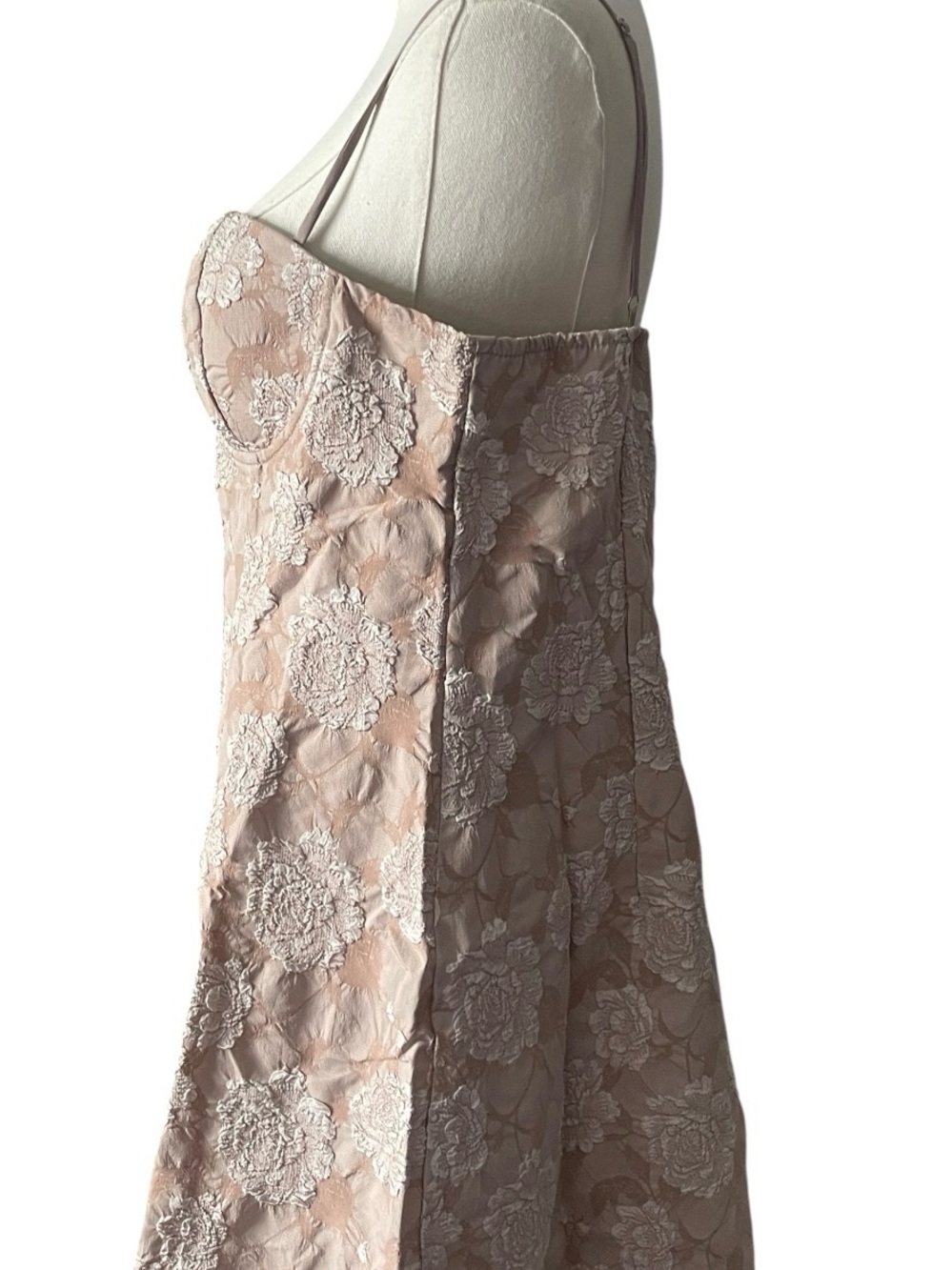 Windsor Gorgeous Charm Floral Jacquard Mini Dress | Taupe | L | NWT - Picture 6 of 12